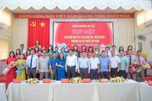PHƯỜNG AN LỘC HỌP MẶT BAN GIÁM HIỆU CÁC CƠ SỞ GIÁO DỤC TRƯỚC THỀM SÁP NHẬP