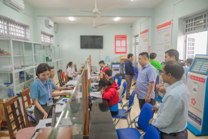 BAN THƯỜNG TRỰC ỦY BAN MTTQ VIỆT NAM PHƯỜNG AN LỘC GIÁM SÁT CÔNG TÁC CHUYỂN ĐỔI SỐ VÀ ỨNG DỤNG KHOA HỌC, CÔNG NGHỆ TRONG GIẢI QUYẾT THỦ TỤC HÀNH CHÍNH, CUNG CẤP DỊCH VỤ CÔNG