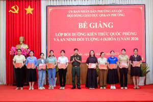 BẾ GIẢNG LỚP BỒI DƯỠNG KIẾN THỨC QUỐC PHÒNG VÀ AN NINH NĂM 2026