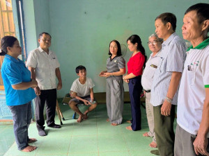 KHU PHỐ THANH HOÀ TRAO GẦN 75 TRIỆU ĐỒNG HỖ TRỢ ANH NGUYỄN VĂN MUÔN VƯỢT QUA BIẾN CỐ TAI NẠN!