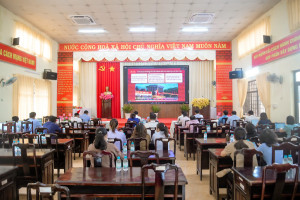 PHƯỜNG AN LỘC DỰ HỘI NGHỊ TOÀN QUỐC NGHIÊN CỨU, HỌC TẬP, QUÁN TRIỆT VÀ TRIỂN KHAI THỰC HIỆN MỘT SỐ NGHỊ QUYẾT, CHỈ THỊ CỦA BỘ CHÍNH TRỊ
