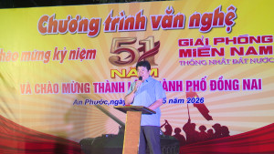 Đ/c Lê Văn Hiệp - PGĐ. Trung tâm Dịch vụ tổng hợp xã An Phước phát biểu khai mạc