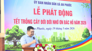 Đ/c Phan Công Minh - PCT.UBND xã phát động Tết trồng cây