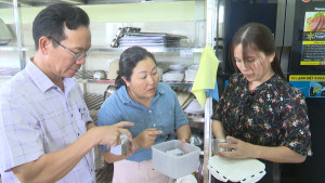 Kiểm tra lưu mẫu tại lớp mầm non Phan Anh