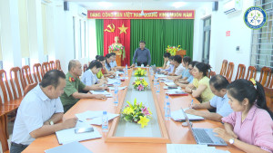 Quang cảnh buổi làm việc
