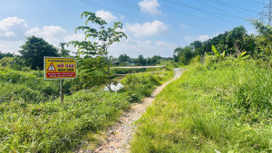 Ban Công tác Mặt trận ấp An Lợi chủ động triển khai các biện pháp cảnh báo, phòng ngừa tại khu vực sạt lở, đảm bảo an toàn cho người dân.
