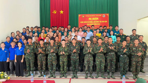 Các lực lượng ra quân làm dân vận