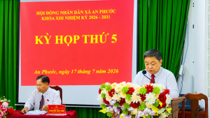 Đ/c Trần Thế Vinh - Bí thư Đảng ủy, Chủ tịch HĐND xã phát biểu khai mạc kỳ họp