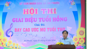 Đ/c Doãn Đức Thành - UVBTV - Phó Chủ tịch UBND xã An Phước phát biểu khai mạc hội thi