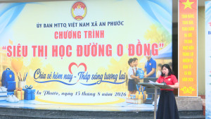 Đ/c Mai Thị Huệ - UVBTV Đảng ủy - Chủ tịch UBMTTQ Việt Nam xã An Phước phát biểu khai mạc chương trình