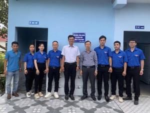 TRAO TẶNG NHÀ VỆ SINH MỚI CHO TRƯỜNG THCS TRỊNH HOÀI ĐỨC