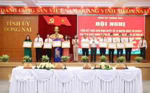 Ban Xây dựng Đảng xã An Viễn nhận Bằng khen của Chủ tịch UBND tỉnh Đồng Nai