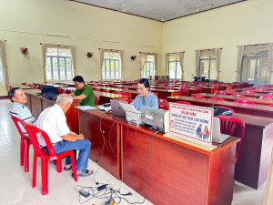 Tiếp nhận và xử lý 140 hồ sơ sau 1 tuần ra quân chiến dịch “30 ngày đăng ký hộ tịch lưu động và cập nhật điều chỉnh thông tin của công dân trên dữ liệu dân cư Quốc gia”