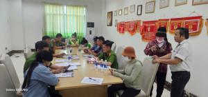 Công an xã An Viễn về Mở cao điểm 40 ngày đêm hướng dẫn người dân cài đặt ứng dụng VNETRAFFIC
