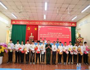 Lễ trao quyết định gọi công dân nhập ngũ,  thực hiện nghĩa vụ tham gia công an nhân dân năm 2026