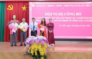 An Viễn công bố các quyết định sắp xếp, sáp nhập cơ sở giáo dục và công tác cán bộ