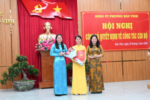 Phường Bảo Vinh công bố quyết định về công tác cán bộ