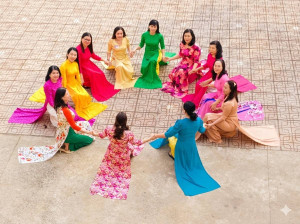 RỰC RỠ SẮC MÀU "TUẦN LỄ ÁO DÀI" TẠI TRƯỜNG TIỂU HỌC LÝ TỰ TRỌNG