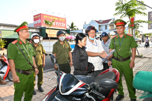 Phường Bảo Vinh ra quân Cao điểm bảo đảm trật tự an toàn giao thông, trật tự đô thị; kiềm chế, kéo giảm tai nạn giao thông dịp lễ 30/4 và 01/5 năm 2026