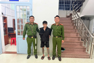 Công an phường Bảo Vinh tuần tra, phát hiện và bắt giữ đối tượng truy nã
