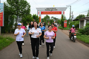 PHƯỜNG BẢO VINH: TỔ CHỨC LỄ MÍT TINH VÀ PHÁT ĐỘNG NGÀY CHẠY OLYMPIC HƯỞNG ỨNG CHỦ ĐỀ “CHUNG MỘT QUYẾT TÂM XÂY DỰNG XÃ, PHƯỜNG, ĐẶC KHU KHÔNG MA TÚY”
