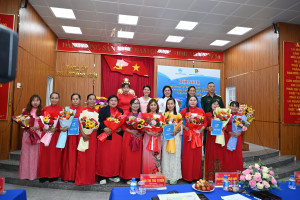 PHƯỜNG BẢO VINH CÔNG BỐ CÁC QUYẾT ĐỊNH KIỆN TOÀN TỔ CHỨC CHI HỘI PHỤ NỮ VÀ CHI ĐOÀN THANH NIÊN KHU PHỐ
