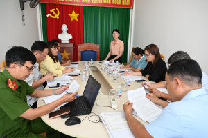 BAN VĂN HÓA - XÃ HỘI HĐND PHƯỜNG BẢO VINH THẨM TRA CÁC NỘI DUNG TRÌNH KỲ HỌP THỨ 4 HĐND PHƯỜNG