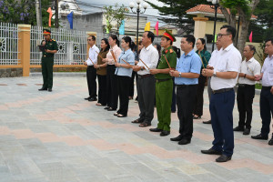 PHƯỜNG BẢO VINH VIẾNG DI TÍCH LỊCH SỬ VÀ BIA TƯỞNG NIỆM CÁC ANH HÙNG LIỆT SĨ