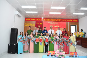 PHƯỜNG BẢO VINH CÔNG BỐ CÁC QUYẾT ĐỊNH SẮP XẾP, THÀNH LẬP CƠ SỞ GIÁO DỤC CÔNG LẬP, TỔ CHỨC ĐẢNG VÀ CÔNG TÁC CÁN BỘ