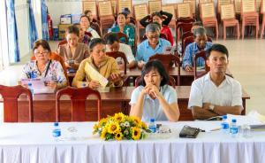 PHƯỜNG BẢO VINH TẬP HUẤN KỸ THUẬT PHÒNG, CHỐNG BỆNH LỞ MỒM LONG MÓNG VÀ CÁC BỆNH TRÊN GIA SÚC, GIA CẦM