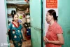 Sôi nổi đưa thông tin bầu cử đến với công nhân