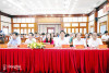 Thực hiện đầy đủ trách nhiệm của người đại biểu dân cử, giữ mối liên hệ chặt chẽ với nhân dân