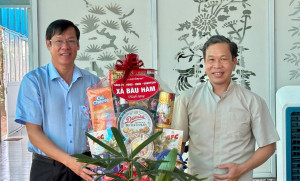 Lãnh đạo xã Bàu Hàm thăm các cơ sở Tôn giáo trên địa bàn.