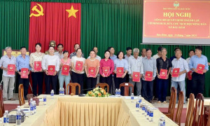 Hội Nông dân và Hội Cựu chiến binh xã Bàu Hàm đã tổ chức hội nghị lần thứ nhất