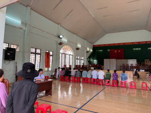 TIN VỀ HOẠT ĐỘNG KHÁM, TƯ VẤN VÀ CẤP PHÁT THUỐC MIỄN PHÍ BỆNH LÝ VỀ MẮT TẠI XÃ BÀU HÀM