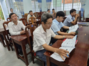 UBND XÃ BÀU HÀM TỔ CHỨC HỌP TRIỂN KHAI VÀ HƯỚNG DẪN SỬ DỤNG PHẦN MỀM QUẢN LÝ ẤP TRÊN ĐỊA BÀN