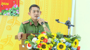 XÃ BÀU HÀM: TUYÊN TRUYỀN PHÁP LUẬT VỀ TRẬT TỰ AN TOÀN GIAO THÔNG VÀ AN NINH TRẬT TỰ CHO 125 ĐOÀN VIÊN, THANH NIÊN