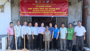 XÃ BÀU HÀM: KHỞI CÔNG SỬA CHỮA 8 CĂN NHÀ ĐẠI ĐOÀN KẾT TRONG ĐỢT THI ĐỦA ĐẶC BIỆT "500 NGÀY ĐÊM"