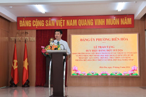 ĐẢNG BỘ PHƯỜNG BIÊN HÒA LONG TRỌNG TỔ CHỨC LỄ TRAO HUY HIỆU ĐẢNG DỊP 19/5, KHEN THƯỞNG ĐẢNG VIÊN HOÀN THÀNH XUẤT SẮC NHIỆM VỤ 05 NĂM LIỀN (2021 - 2025) VÀ PHÁT ĐỘNG ĐỢT THI ĐUA ĐẶC BIỆT 500 NGÀY ĐÊM “ĐOÀN KẾT - KỶ CƯƠNG - ĐỘT PHÁ - PHÁT TRIỂN”