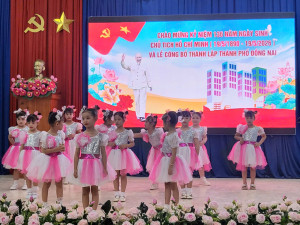 PHƯỜNG BIÊN HÒA: RỘN RÀNG CHƯƠNG TRÌNH VĂN NGHỆ CHÀO MỪNG VÀ XEM TRUYỀN HÌNH TRỰC TIẾP LỄ CÔNG BỐ THÀNH LẬP THÀNH PHỐ ĐỒNG NAI