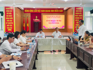 ĐỒNG CHÍ BÍ THƯ ĐẢNG ỦY THAM DỰ SINH HOẠT CHI BỘ CÁC CƠ QUAN...
