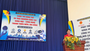 Quyền Chủ tịch UBND phường Biên Hòa - Phạm Thị Mỹ Phương phát biểu khai mạc
