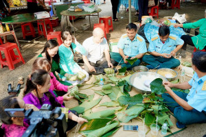 ẤM ÁP CHƯƠNG TRÌNH "TẾT QUÂN DÂN - XUÂN AN VUI" XÃ BÌNH AN NĂM 2026