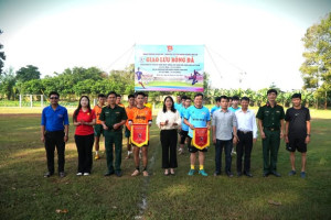 Phường Bình Lộc giao lưu bóng đá chào mừng kỷ niệm 81 năm Ngày thành lập Quân đội nhân dân Việt Nam