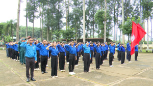 Đoàn Thanh niên phường Bình Lộc tổ chức Lễ chào cờ và học tập chuyên đề