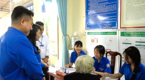 PHÓ BÍ THƯ TỈNH ĐOÀN ĐỒNG NAI THĂM ĐỘI HÌNH THANH NIÊN TÌNH NGUYỆN CHUYỂN ĐỔI SỐ