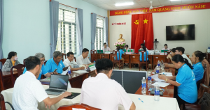 NGÂN HÀNG CSXH BÌNH LONG THỰC HIỆN PHIÊN GIAO DỊCH ĐẦU TIÊN KHI THỰC HIỆN CHÍNH QUYỀN ĐỊA PHƯƠNG HAI CẤP