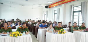 Phường Bình Long phát động lễ ra quân vận động nhân dân giao nộp vũ khí, vật liệu nổ