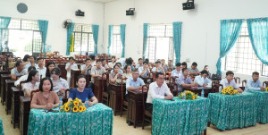 Bình Long bồi dưỡng chính trị hè cho cán bộ, giáo viên các trường học