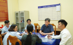 Bình Long: Bí thư Đảng ủy phường tiếp công dân sau khi thực hiện mô hình chính quyền địa phương 2 cấp